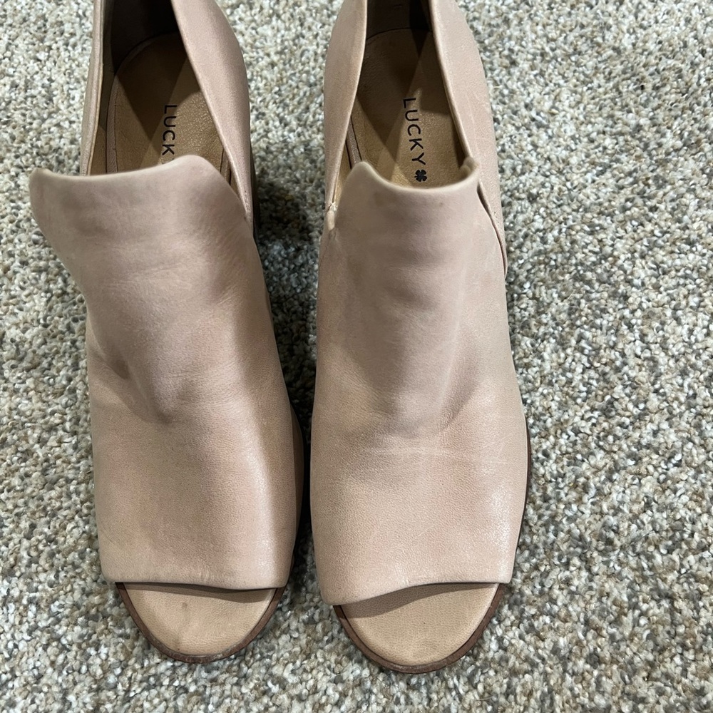 Lucky Brand Women's soft pink/tan Peep-Toe leather Ankle Booties